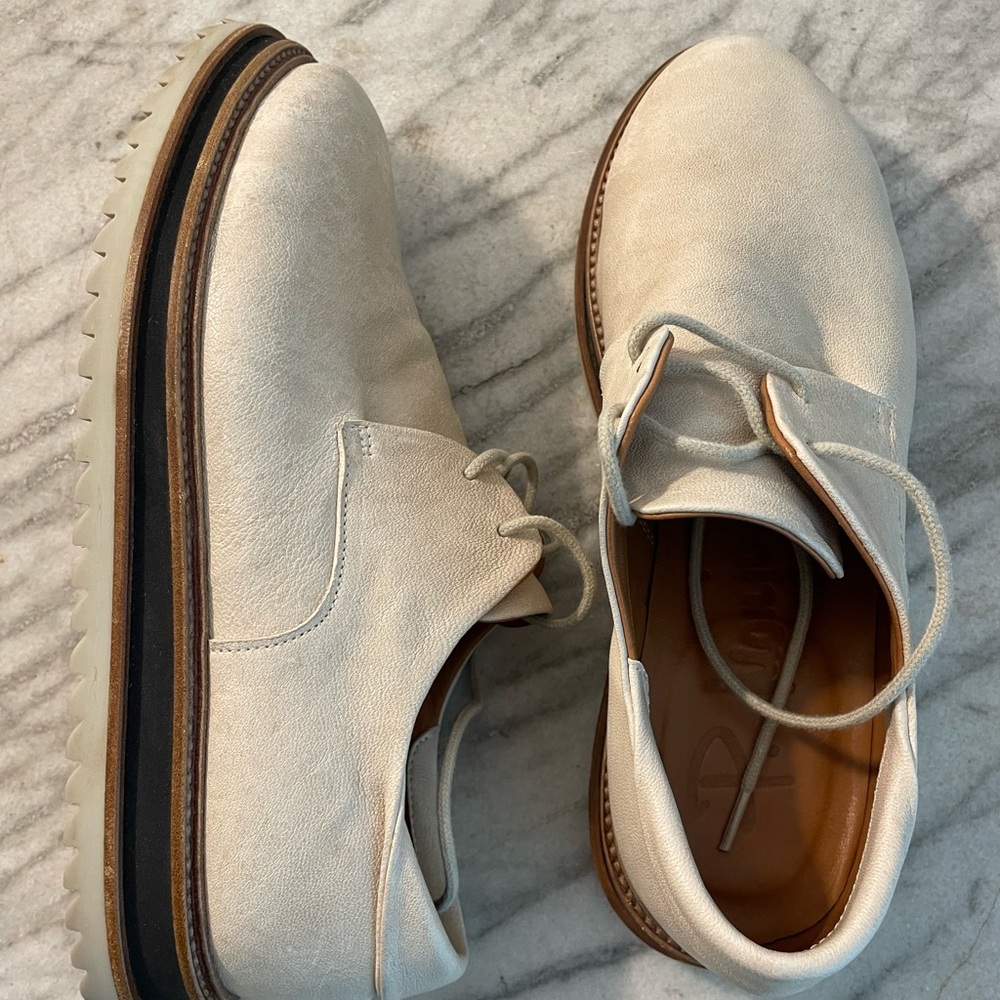P Manjo leather spectator oxford saddle style lug sole shoes size 7.5